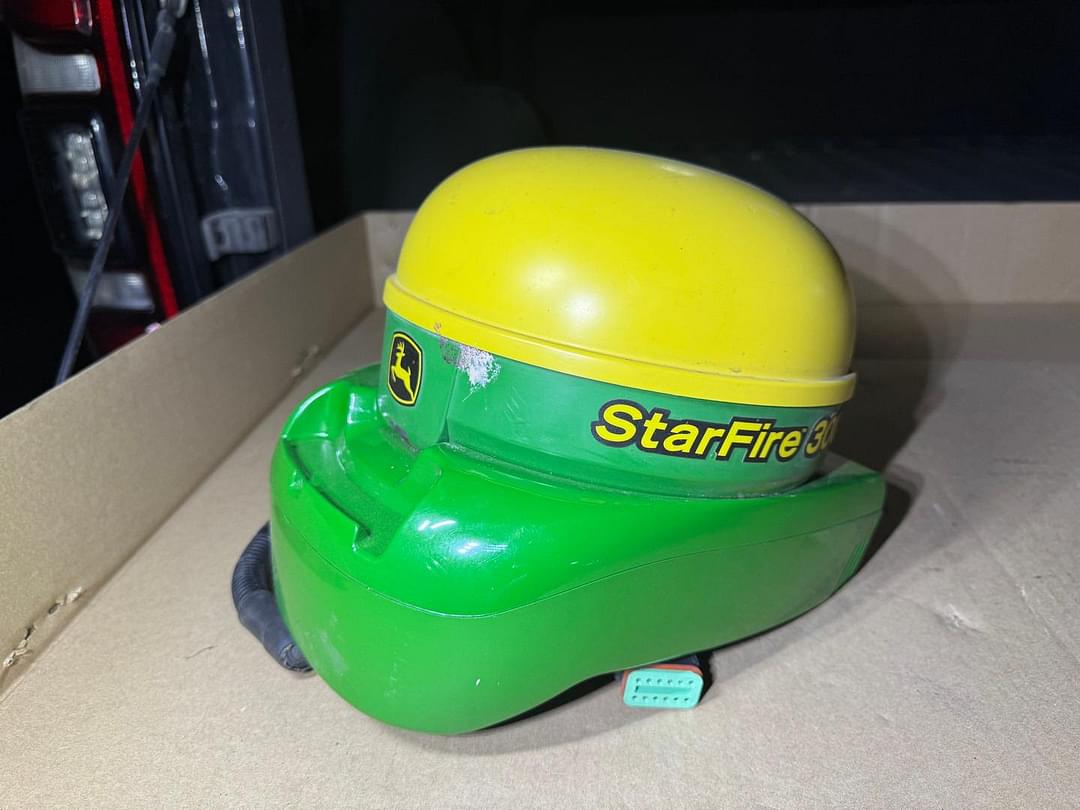 Image of John Deere StarFire 3000 Primary image