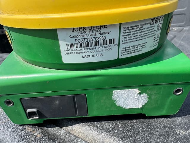 Image of John Deere StarFire 3000 equipment image 2