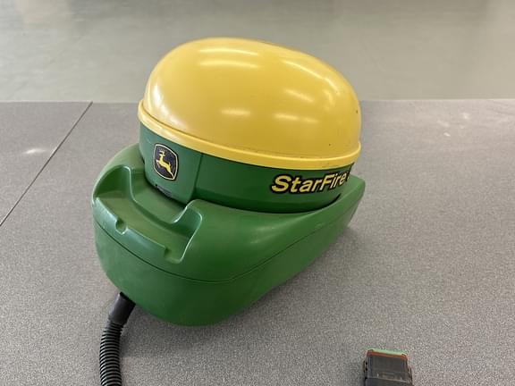 Image of John Deere StarFire 3000 Image 0