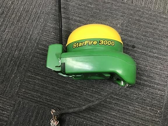 Image of John Deere StarFire 3000 Image 0