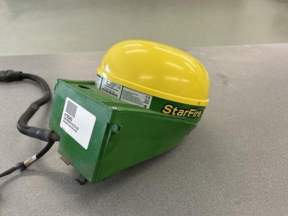 Image of John Deere StarFire 3000 Image 1