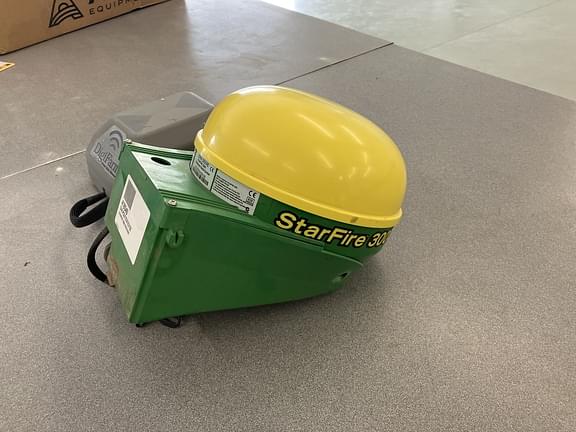 Image of John Deere StarFire 3000 Image 1