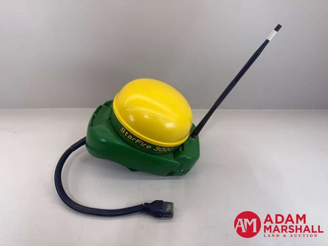 Image of John Deere StarFire 3000 equipment image 3
