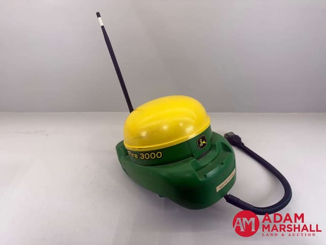 Image of John Deere StarFire 3000 equipment image 1