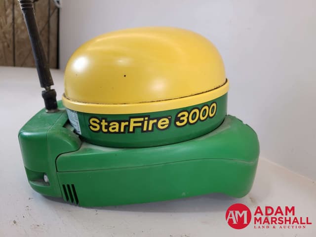 Image of John Deere StarFire 3000 equipment image 4