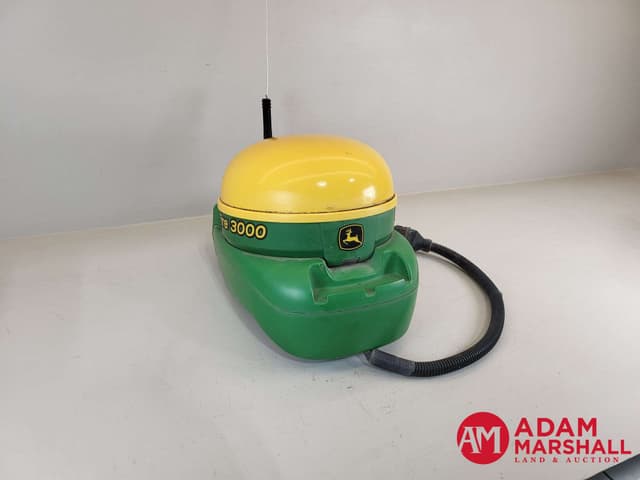 Image of John Deere StarFire 3000 equipment image 1