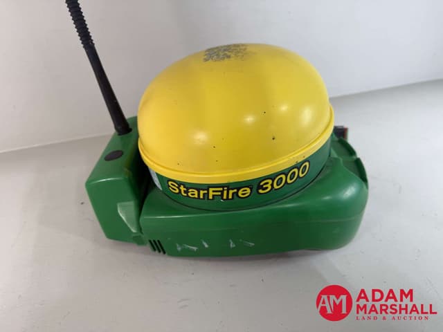 Image of John Deere StarFire 3000 equipment image 4