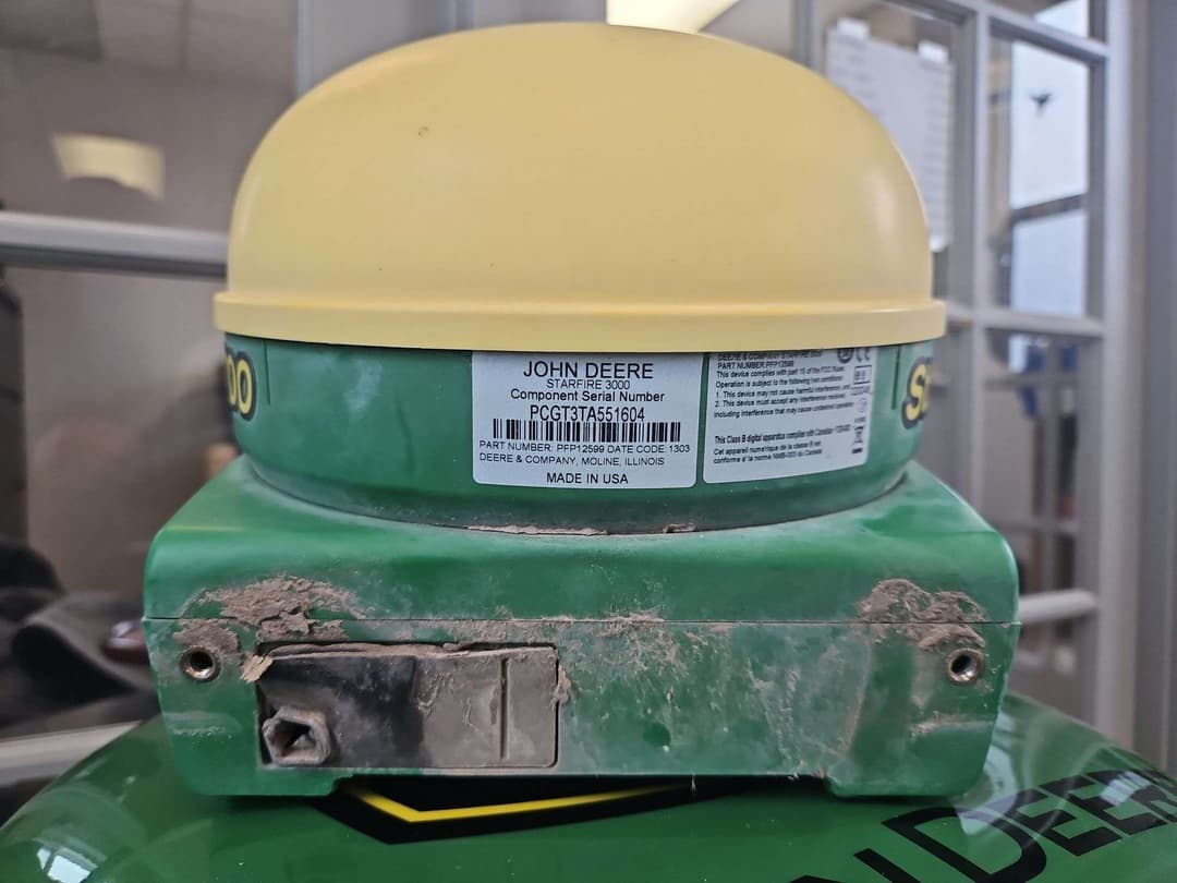Image of John Deere StarFire 3000 Image 1