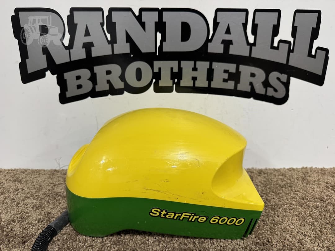 Image of John Deere StarFire 6000 Primary image