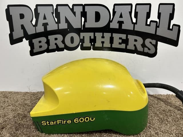 Image of John Deere StarFire 6000 equipment image 2