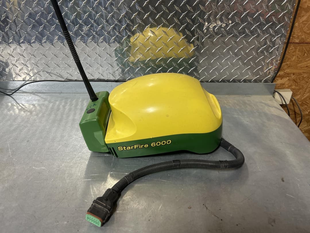 Image of John Deere StarFire 6000 Image 0
