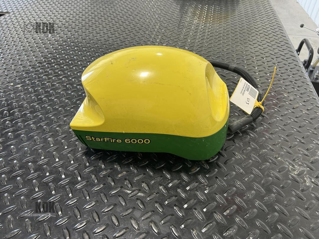 Image of John Deere StarFire 6000 Primary image