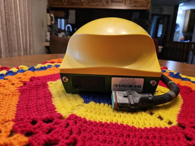 Image of John Deere StarFire 6000 equipment image 3