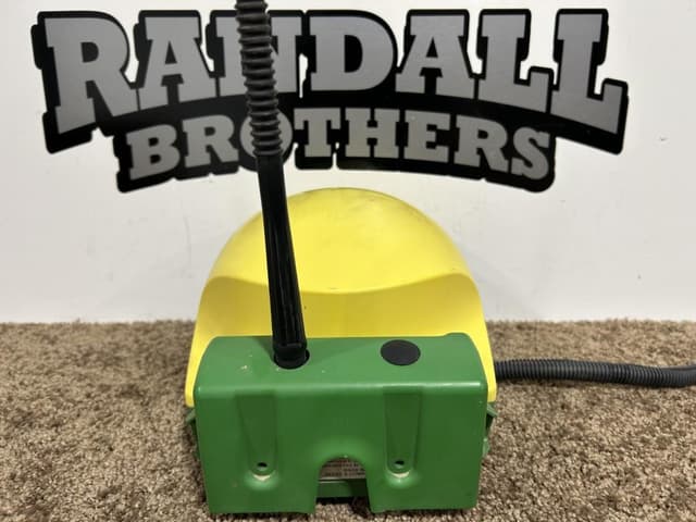 Image of John Deere StarFire 6000 equipment image 3