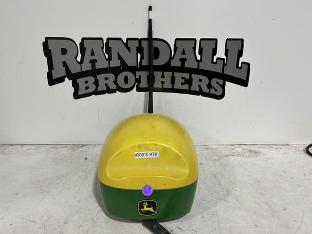 Image of John Deere StarFire 6000 equipment image 2