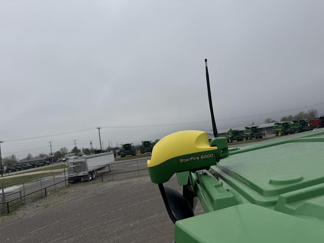 Image of John Deere StarFire 6000 Image 0