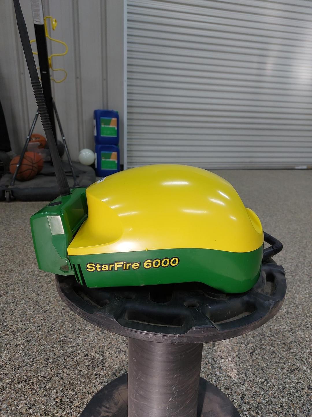 Image of John Deere StarFire 6000 Image 1