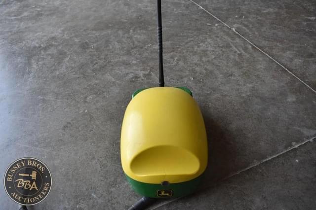 Image of John Deere StarFire 6000 equipment image 3