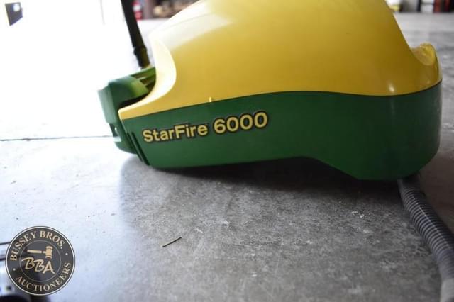 Image of John Deere StarFire 6000 equipment image 1