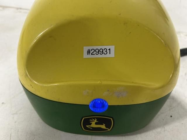 Image of John Deere StarFire 6000 equipment image 4