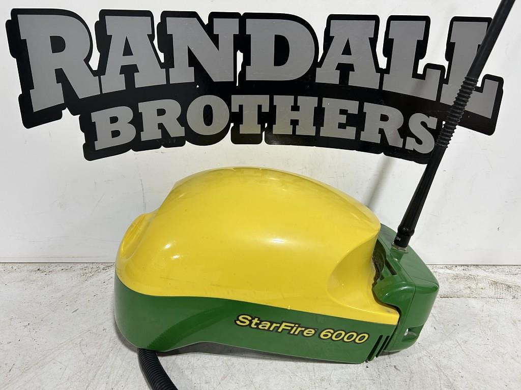 Image of John Deere StarFire 6000 Primary image