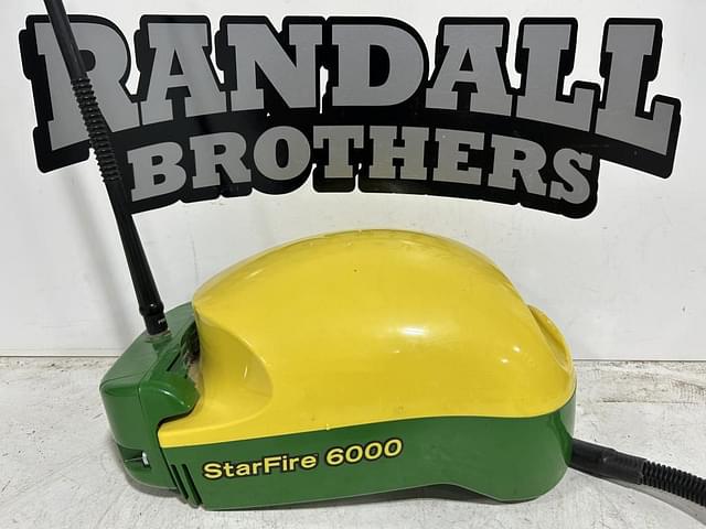 Image of John Deere StarFire 6000 equipment image 1