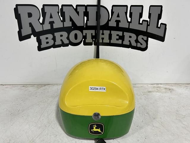 Image of John Deere StarFire 6000 equipment image 2