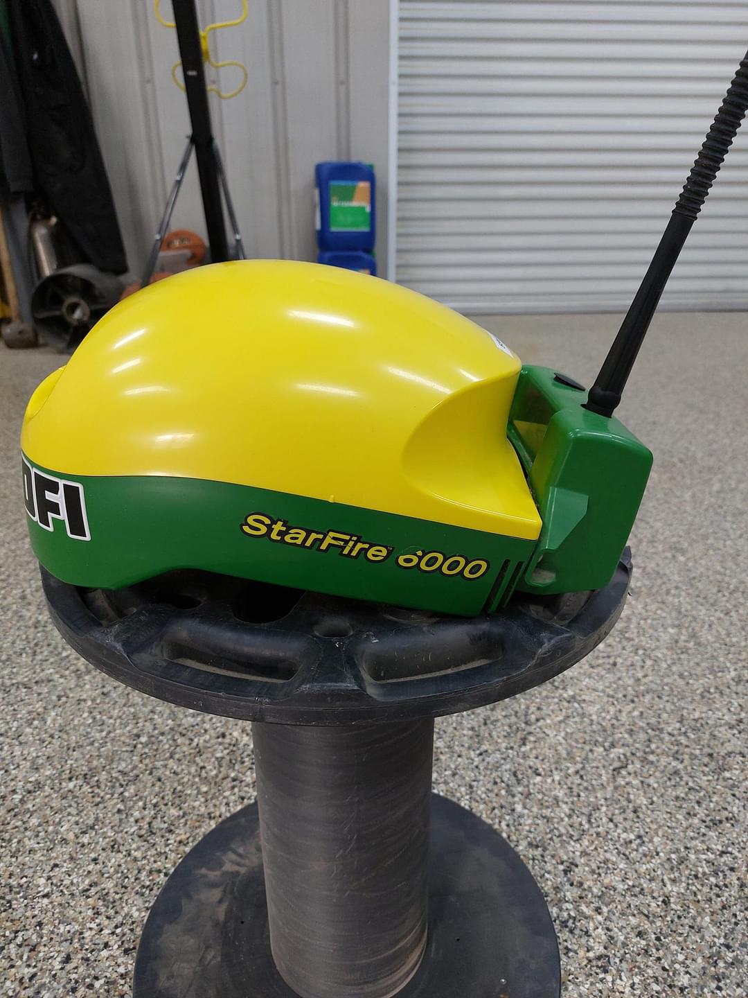 Image of John Deere StarFire 6000 Primary image