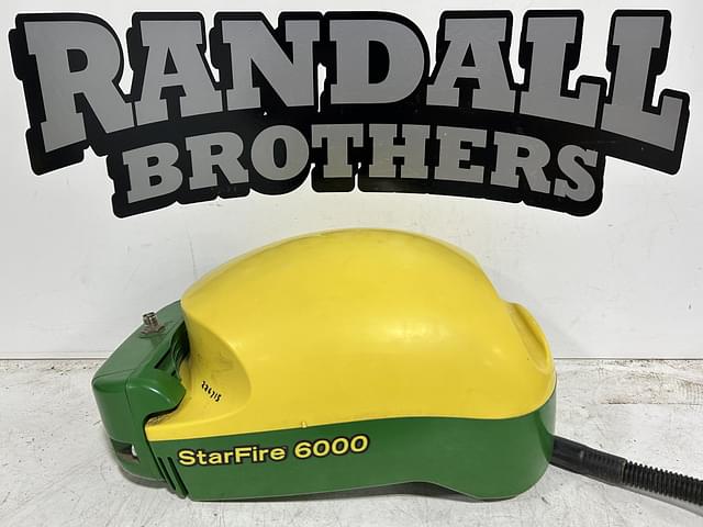 Image of John Deere StarFire 6000 equipment image 1