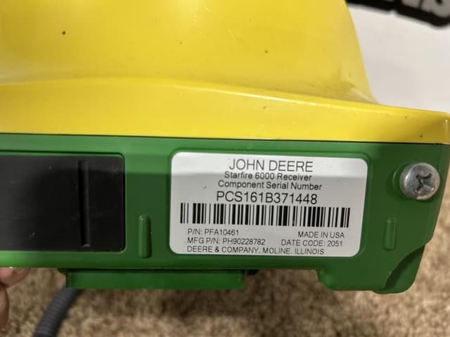 Image of John Deere StarFire 6000 equipment image 4