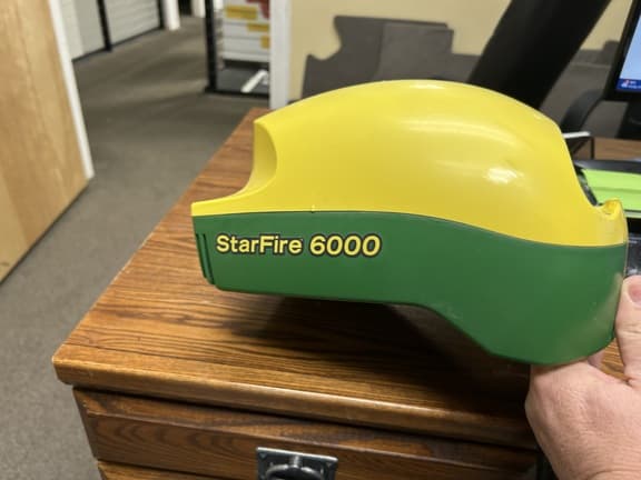Image of John Deere StarFire 6000 Primary image