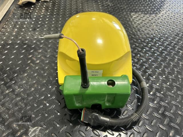 Image of John Deere StarFire 6000 equipment image 1