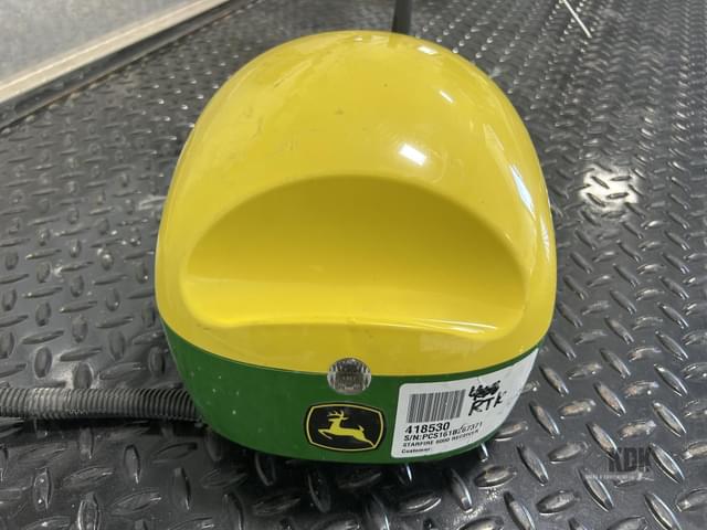 Image of John Deere StarFire 6000 equipment image 4