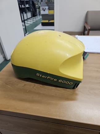 Image of John Deere StarFire 6000 equipment image 3