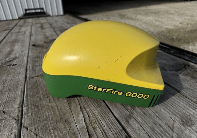 Image of John Deere StarFire 6000 equipment image 3