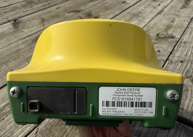 Image of John Deere StarFire 6000 equipment image 4