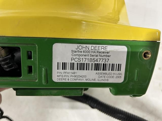 Image of John Deere StarFire 6000 equipment image 4