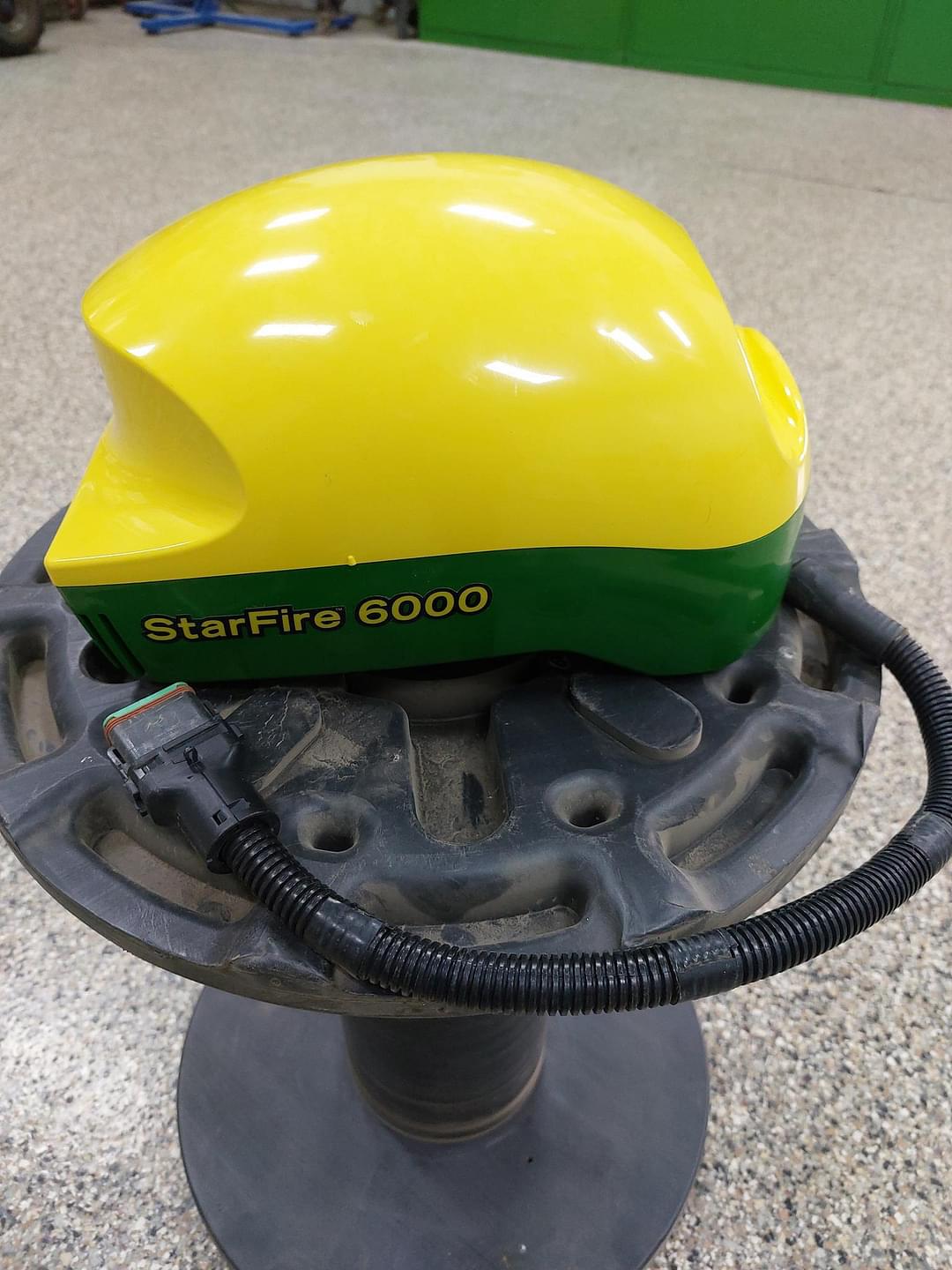 Image of John Deere StarFire 6000 Image 1