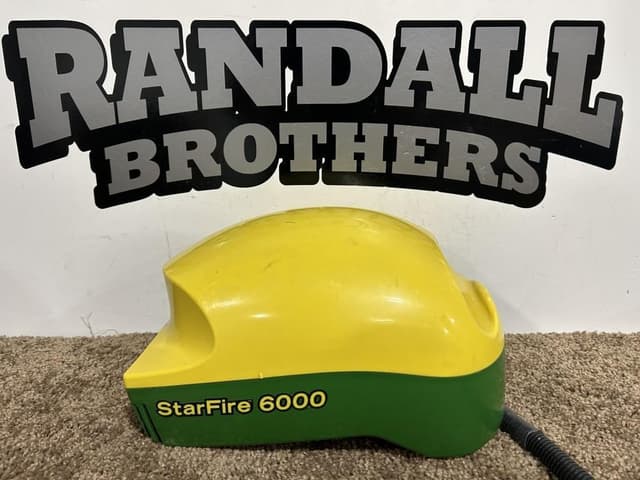 Image of John Deere StarFire 6000 equipment image 2