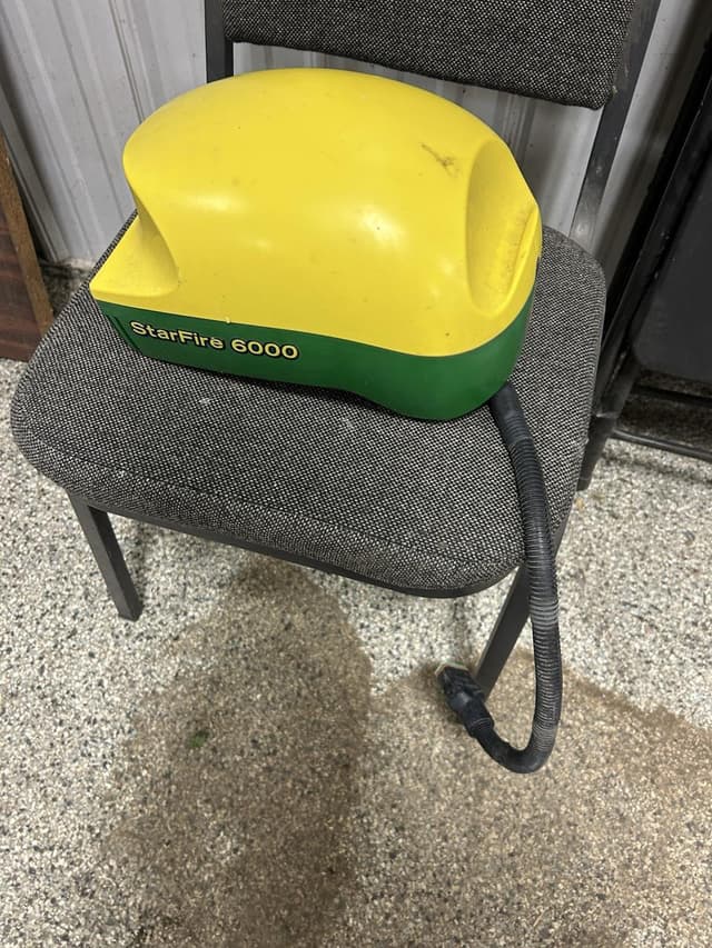 Image of John Deere StarFire 6000 equipment image 1
