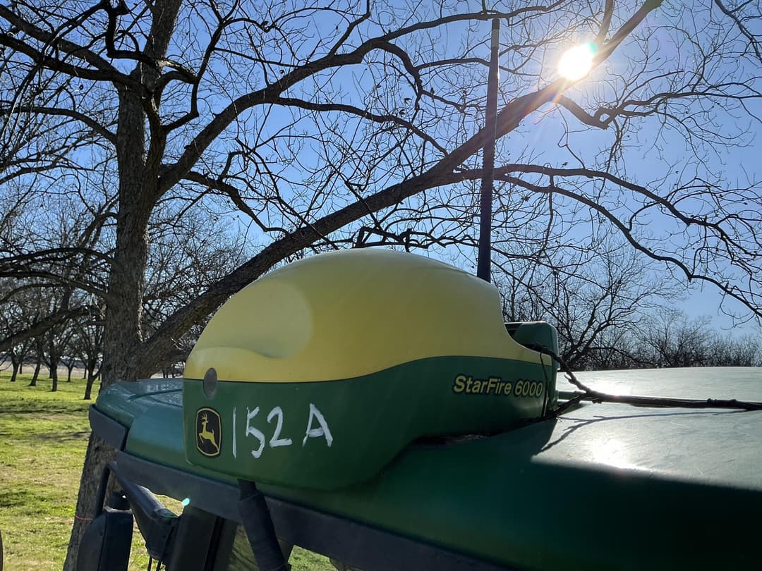 Image of John Deere StarFire 6000 Image 0