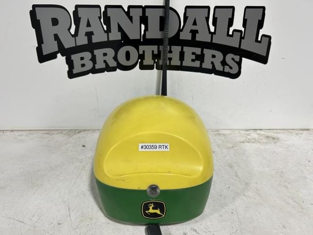 Image of John Deere StarFire 6000 equipment image 2