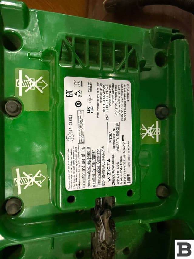 Image of John Deere StarFire 6000 equipment image 4