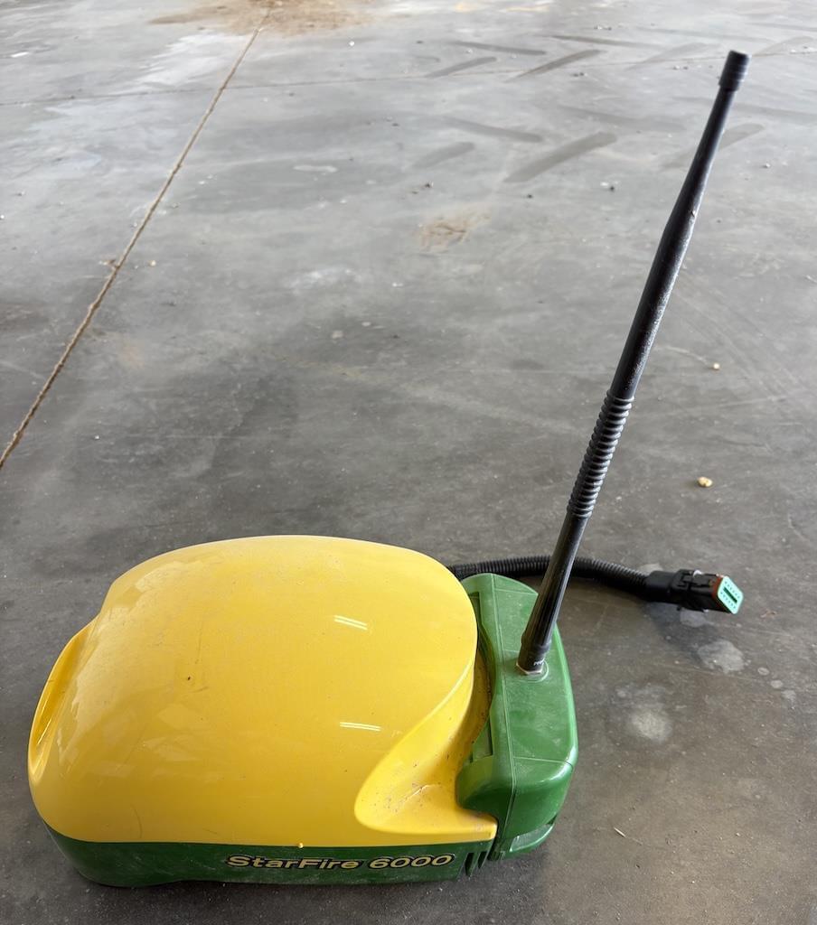 Image of John Deere StarFire 6000 Image 0
