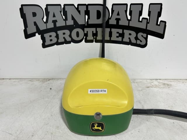 Image of John Deere StarFire 6000 equipment image 2