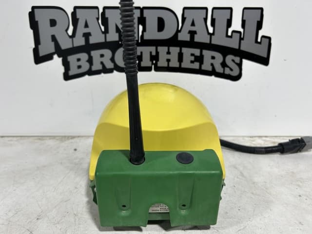 Image of John Deere StarFire 6000 equipment image 3