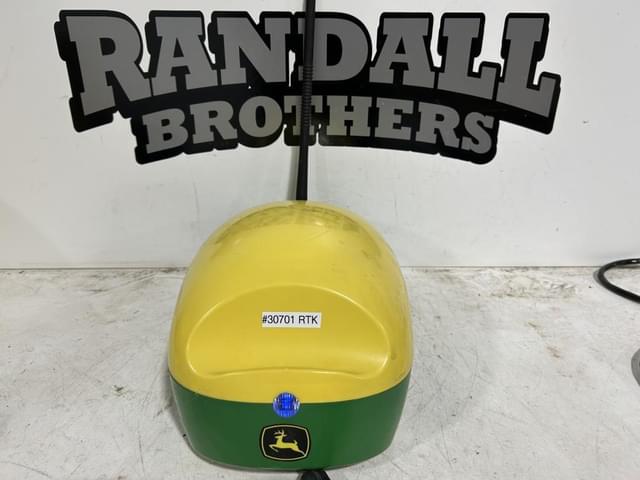 Image of John Deere StarFire 6000 equipment image 2