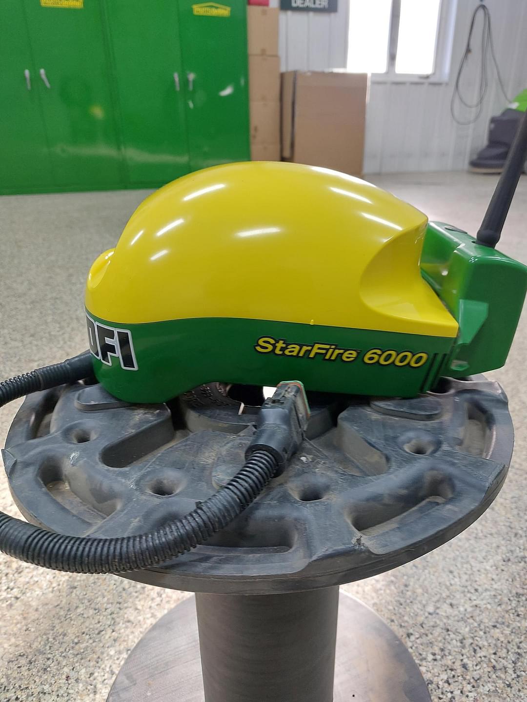 Image of John Deere StarFire 6000 Image 0