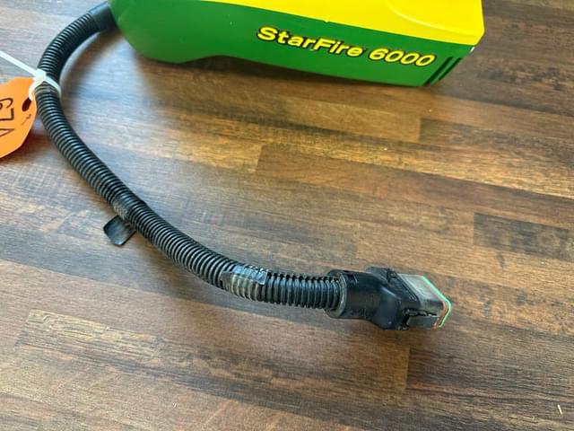 Image of John Deere StarFire 6000 equipment image 1