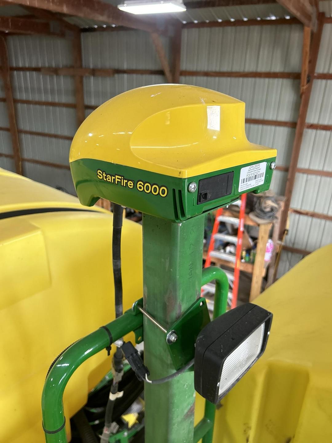 Image of John Deere StarFire 6000 Image 1